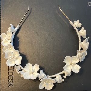 White Porcelain Floral Bridal Headband w/ Gold - NWOT